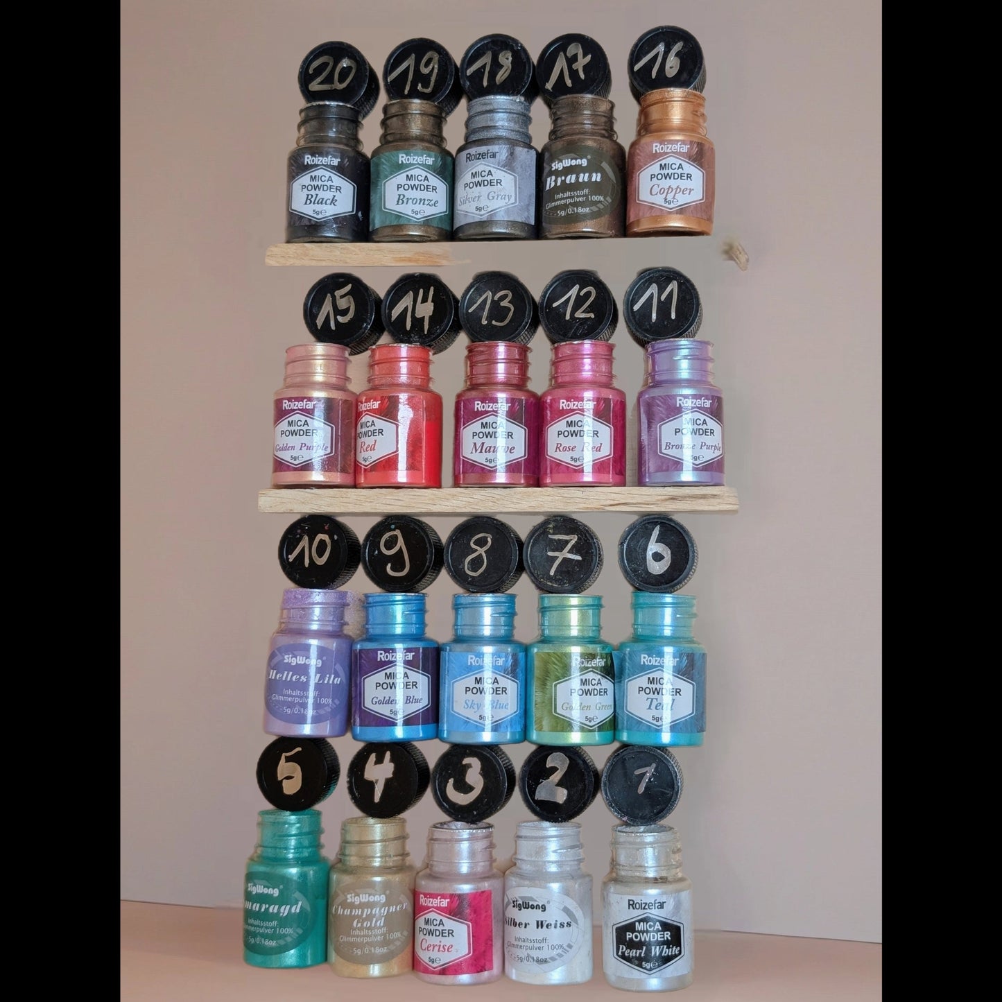 Hufeisen mit Schweifhaaren oder Asche